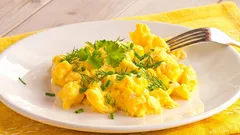 レストランのような完璧なスクランブルエッグを作るのは簡単です。その秘訣を6つご紹介します