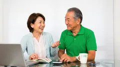 なぜ60歳を過ぎても、ある人は長く活動的であり続け、ある人は諦めてしまうのか――心理学者