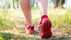 長い散歩はもう不要:この運動はウォーキングの4倍効果的