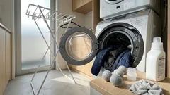 洗濯機で洗ったダウンがぺたんこに?水温・脱水・乾燥と“ある身近なアイテム”でふくらみを戻すコツ